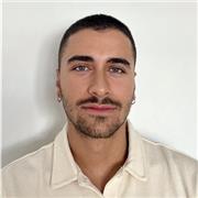 Profesor con conocimientos de biología, nutrición, entrenamiento, laboratorio, tecnología de los alimentos y piano.